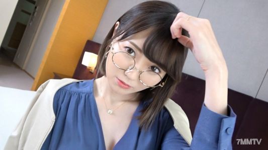 SIRO-4359 【初撮り】【美乳×スレンダー×人妻】【指輪にかかる裏切りの液体】順風満帆な家庭を築く知性的な美人妻。気が強そうな彼女の羞恥心を煽り、淫らに変わっていく姿は.. ネットでAV応募→AV体験撮影 1413