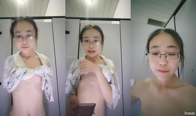 School Student Sister! School Toilet Masturbation~【Xi Pingping】It&quots So Exciting~ So Exciting! ✨✨✨