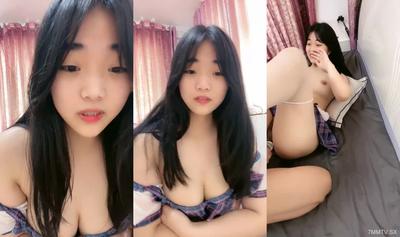 착하고 착한 신인언니! 내 남자친구의 미친 보지 플레이! 자지를 빨고 핥고, 다리를 잡고 열심히 빌어 먹을, 빌어 먹을, 자신을 쓰다듬어,