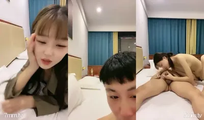 Sentimental and super soft 18 Lolita 어린 소녀 도착 엿 로 a 친구 과 천천히 스트립 벌거 벗은 작은 가슴 핥기 형사