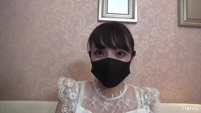 fc2-ppv 1476959 超越纖細色情年輕的妻子來臨 !對著上位的女人全身心地搖晃臀部,在背後向丈夫報告情況,Petit NTR Live Sex