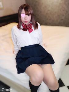 fc2-ppv 1720567 Miyu,18 歲,我在 SNS 上認識的未成年素人! E罩杯巨乳x Muchimuchi Deca Peach!太色情的身體餡餅可以浸漬 SEX 專業!