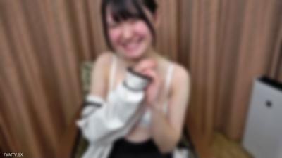 fc2-ppv 3200376 與一位微笑而害羞的少女重逢。第一個電動按摩器在未經處理的剛毛髮育中的陰部中帶來衝擊的樂趣。儘管她還不成熟，但她還是帶著燦爛的笑容接受了大量的陰道射精和大量的面部射精。 {