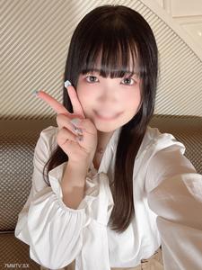FC2-PPV 4391667 【天然まんこ×18歳の背徳感】※特典で顔出し♡清楚系JDことねちゃん18歳 綺麗なおっぱいを責めて淫乱化すると、幸せそうなエロ顔になりながら大量中出し♡ {