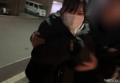 FC2-PPV 4619584 【素人18歳】可愛いくて超敏感!!顔に似合わない最高の巨尻を堪能して膣奥大量中出しハメ!※レビュー特典有※ {