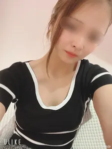 fc2-ppv 1417427 *有限成功說服新宿第一女主人俱樂部。 （41 分鐘）