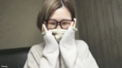 fc2-ppv 2768929 ※学校バレ→即削除※【無修正】清楚で真面目な小学校の美人先生。SEXの経験が少ないウブな体にデカマラ突っ込まれて人生初ハメ撮り。メガネ顔射でザーメンまみれ! {