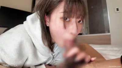 FC2-PPV 4339979 【無修正】【初撮り】ボーイッシュ*シズクちゃん。HOODIEに埋めれる21歳の生馴れ健康的セクシーボディ!就活でキモおやじに暴発中出しされたのを履歴書に書かせましょう。 {